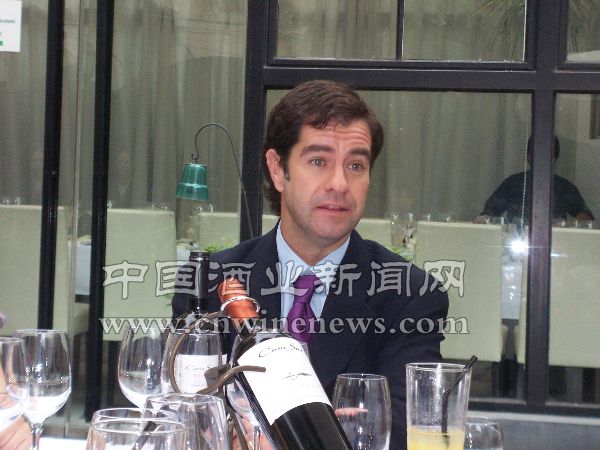点击放大