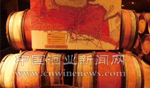 点击放大