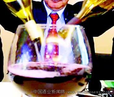 点击放大