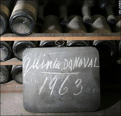 ̽��Ӣ��Ů������ɯ�׶����ĵ��¾ƽ�