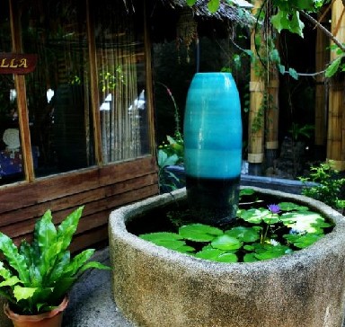 �����������黳 �ھ���������