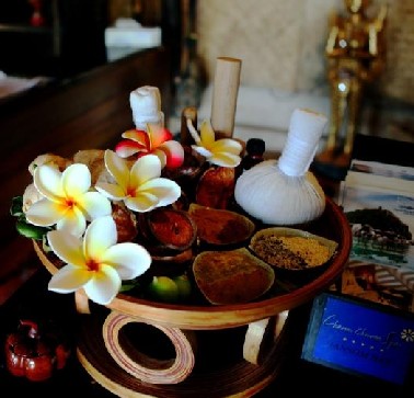 �����������黳 �ھ���������