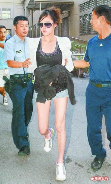 ��������Ϯ��������������û���վƼ�ײ����������