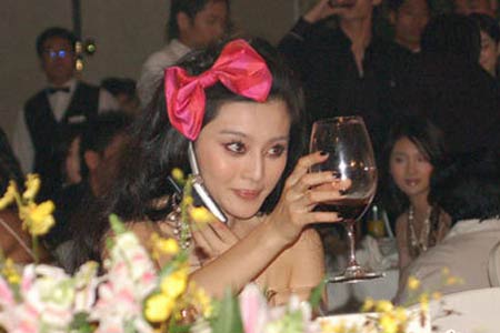 Ů�ˣ��Ⱦƣ�Ů�ǣ���ޱ���������������ᣬ��Ӣ�������أ�����