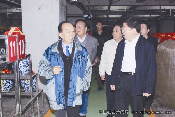 点击放大