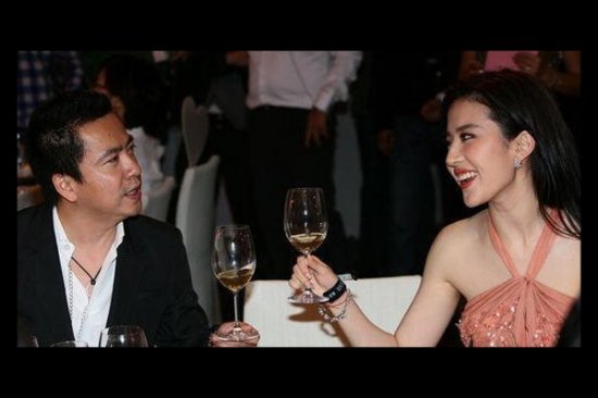 �������� ��Ů�ǺȾƳ��ܱ�����(ͼ)