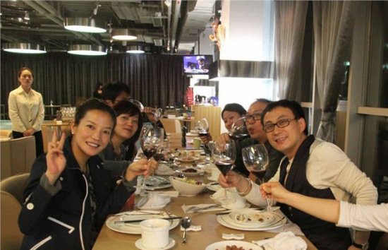 �������� ��Ů�ǺȾƳ��ܱ�����(ͼ)