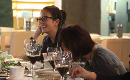 �������� ��Ů�ǺȾƳ��ܱ�����(ͼ)