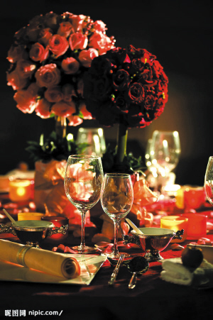 ��ͳ�����ϣ�ȱ�ٲ���ϲ�Ƶ����ˡ��������������Ļ���ϲ���������ƣ����Խ��ں����Ѿ�Ϊ�������ָ߶���ϯ���������ơ����ڸ߶˰׾Ƶȣ�Ϊ������������ĵ��Ρ�