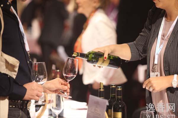  �׶ع������Ѿ�չ