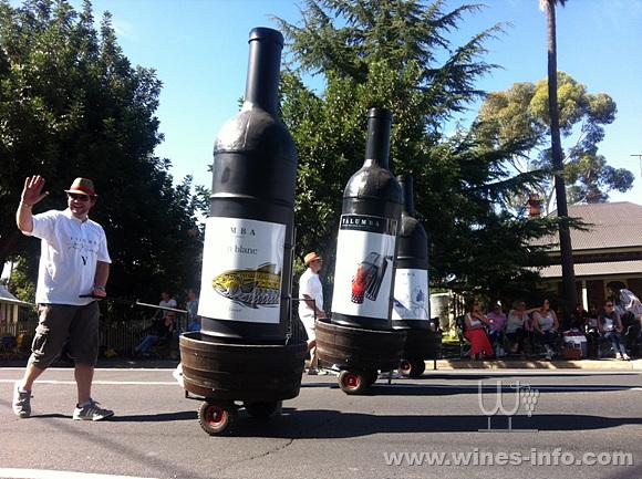 �ϰġ����������Ѿƽ����п񻶣�ͼ��