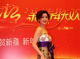 �����Ů����Ӣ