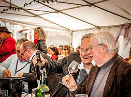 �þ�ͷ��Ʒζ����������Ѿ�